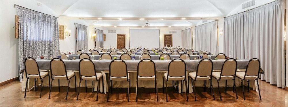 Hotel De 4*